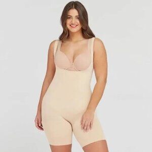 SPANX ASSETS Remarkable Results Open Bust Panty Bodysuit Sz XL Beige 10247R